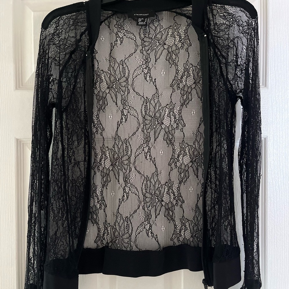 Pretty French lace jacket size xs. Bomber cut